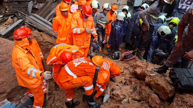 2 Children Among 7 Dead In Landslide In Mumbai's Kurla