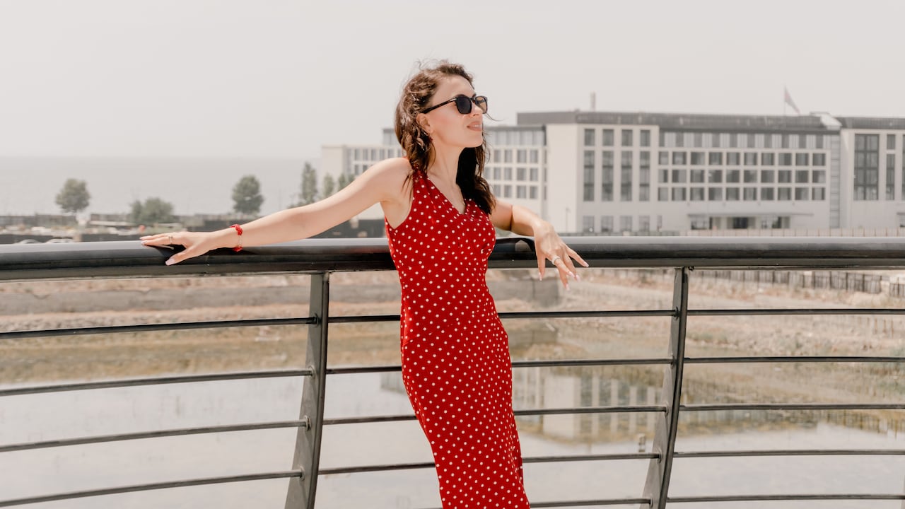10 Reasons Tiered Dresses Look Bulkier Than Expected And How To Balance The Silhouette