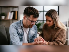 पार्टनर के साथ जबरदस्त झगड़ा हो गया, लड़ाई के बाद रिश्ते में फिर से भरोसा बनाने के लिए 5 आसान तरीके