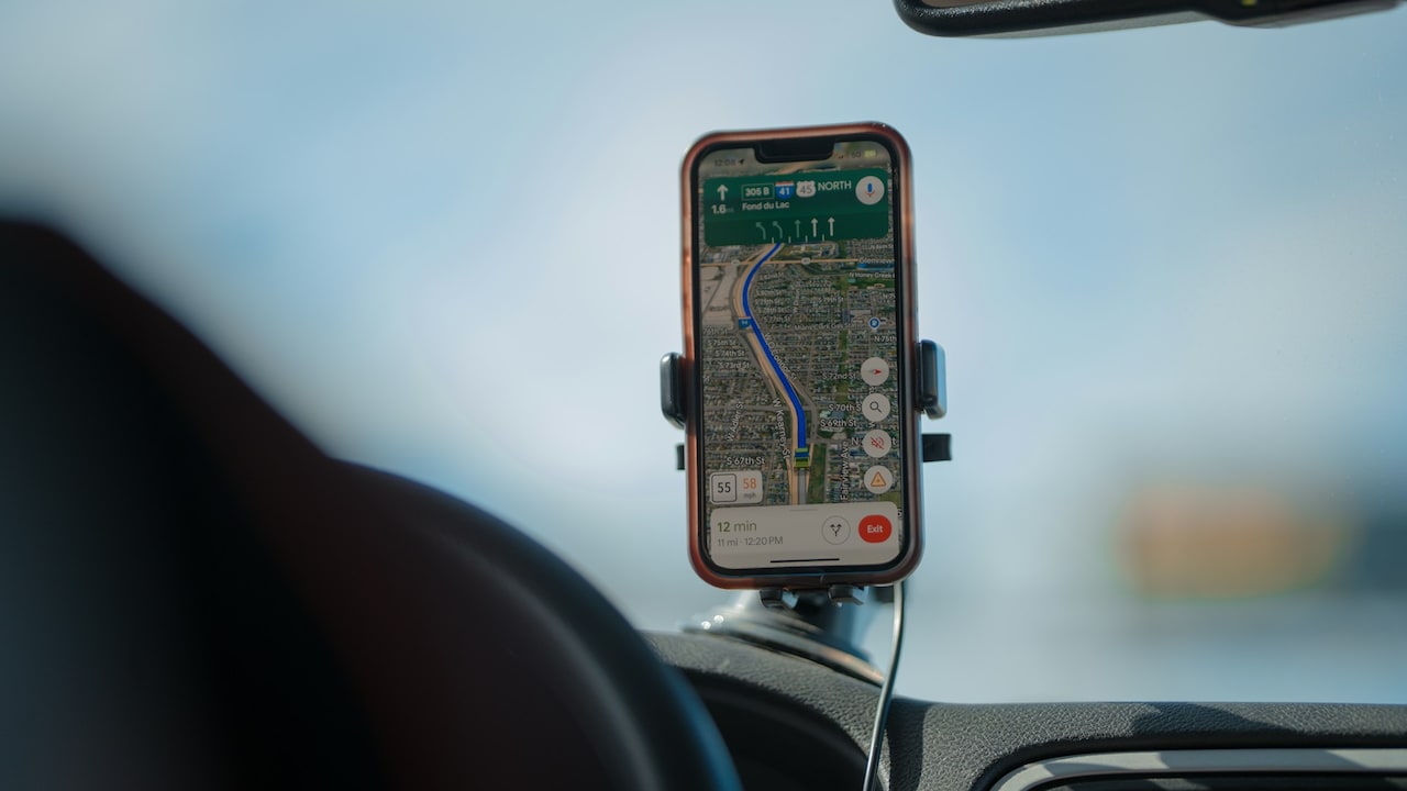 The car socket may not always supply enough power