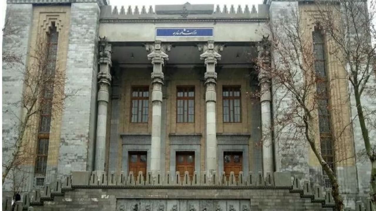 ट्रंप की वार्निंग को हल्के में ले रहे ईरान को आखिर समझ आया अमेरिका के नये आर्थिक प्रतिबंधों का मकसद