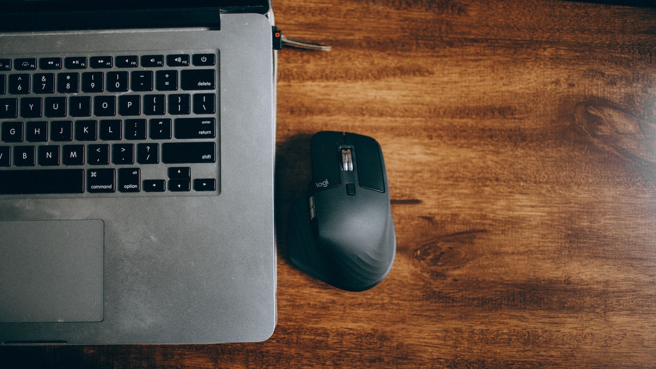 Wireless Mouse Jerky On A Fabric Desk Mat? 10 Causes And Fixes Wireless Mouse Jerky On A Fabric Desk Mat? 10 Causes And Fixes
