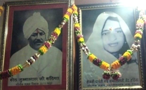 साल 1917 में कर्ज देने के बाद 1937 में सेठ जुम्मालाल का निधन हो गया था. साल 1917 में कर्ज देने के बाद 1937 में सेठ जुम्मालाल का निधन हो गया था.