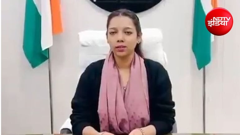 IAS अस्मिता लाल ने बदली दो बच्चियों की जिंदगी, नाली और रेलवे ट्रैक से उठाकर दी नई पहचान