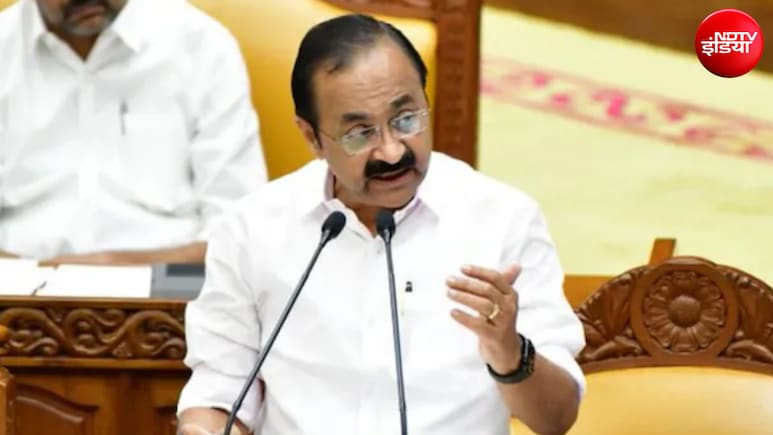 केरलम में अपने ही CM वीडी सतीशन से कांग्रेसी कार्यकर्ता ने क्या कहा कि पुलिस ने किया गिरफ्तार