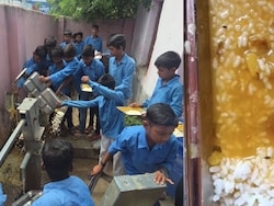 On Camera, Worms Found In Mid-Day Meal In Bihar, Students Throw Away Food