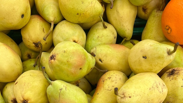 Nashpati or pear should be eaten in moderation and timed for regulating blood sugar levels