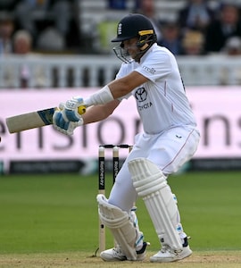Joe Root Breaks Ricky Pontings Big World Record During 2nd Test vs Pakistan