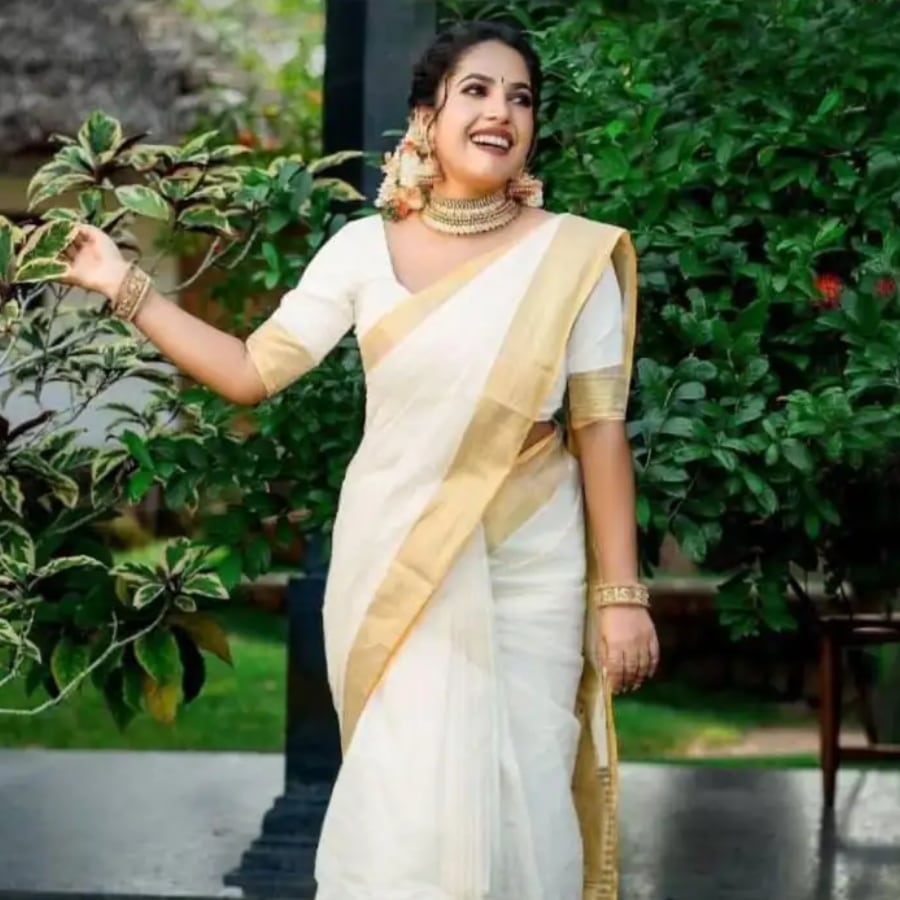 Click here to buy: Vikash Fab Solid/Plain Kasavu Cotton Linen Saree (White) Click here to buy: Vikash Fab Solid/Plain Kasavu Cotton Linen Saree (White)
