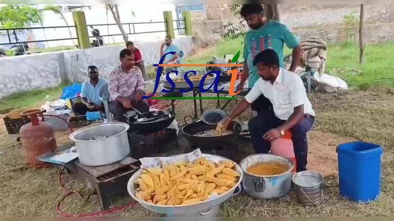 शादी, सत्संग जैसे बड़े आयोजनों में FSSAI लाइसेंस वाले हलवाई ही बना पाएंगे खाना, वरना होगी कार्रवाई