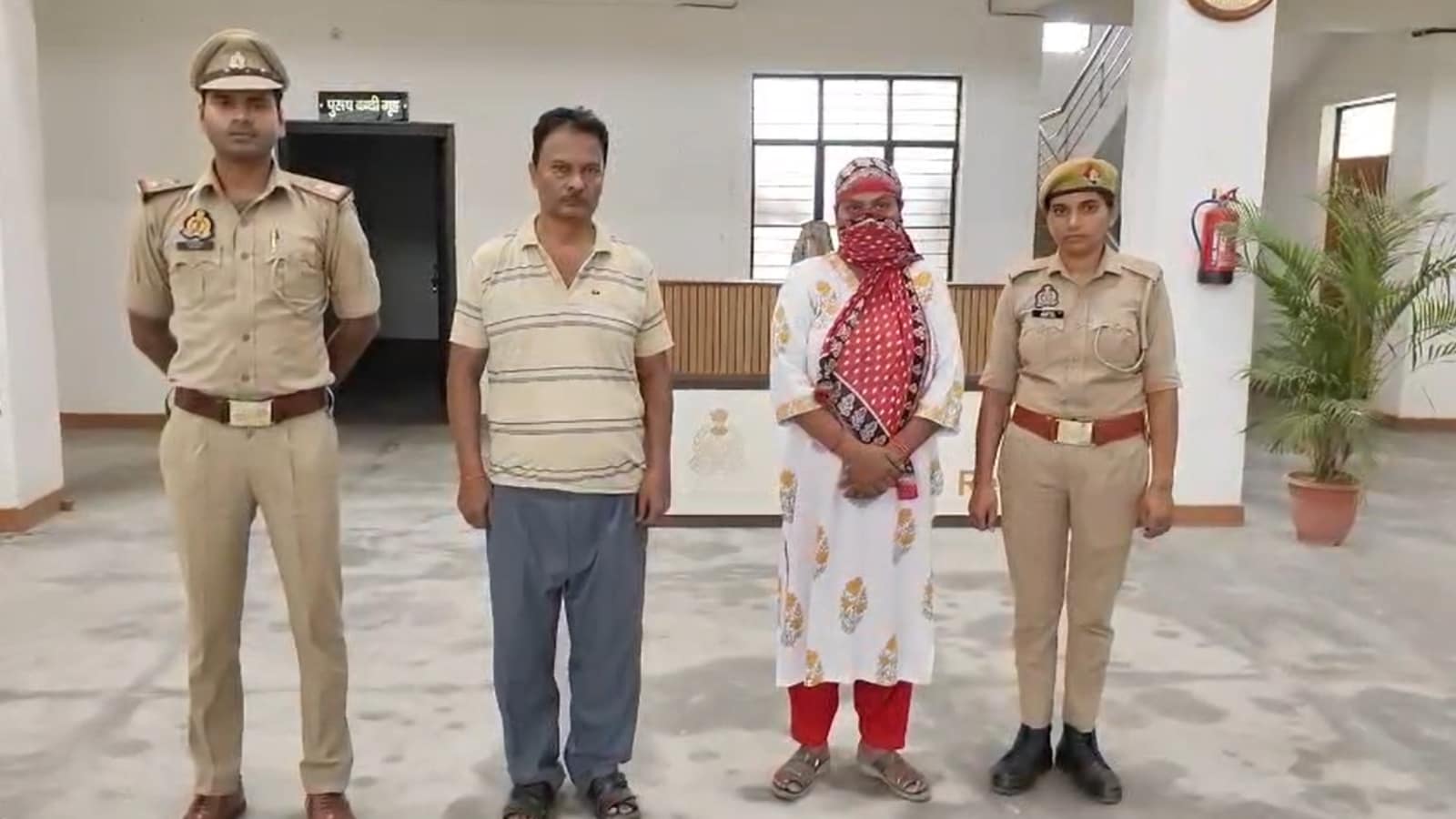 Garima Singh and her father who were accused of fraud Garima Singh and her father who were accused of fraud