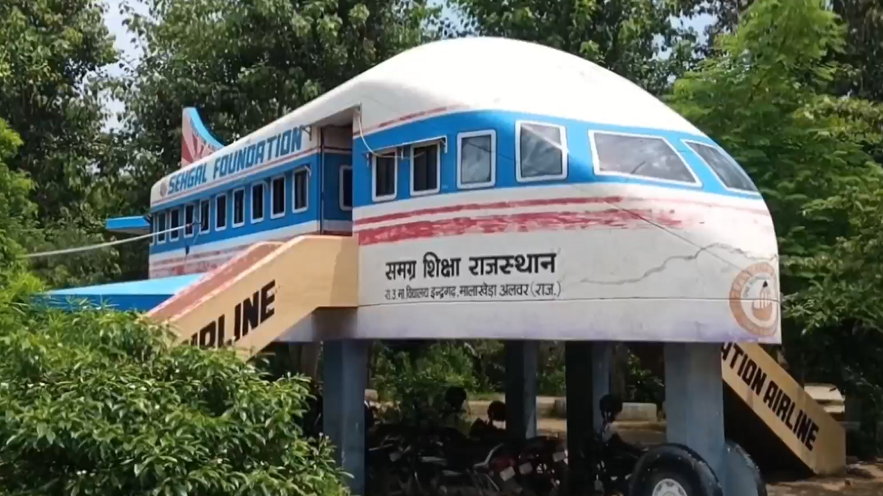 This Rajasthan School's 'Airplane' Classroom Is Taking Learning To New Heights
