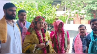 नगर निकाय चुनाव में ननद-भाभी आमने-सामने, एक ही वार्ड से दोनों ने भरा नामांकन