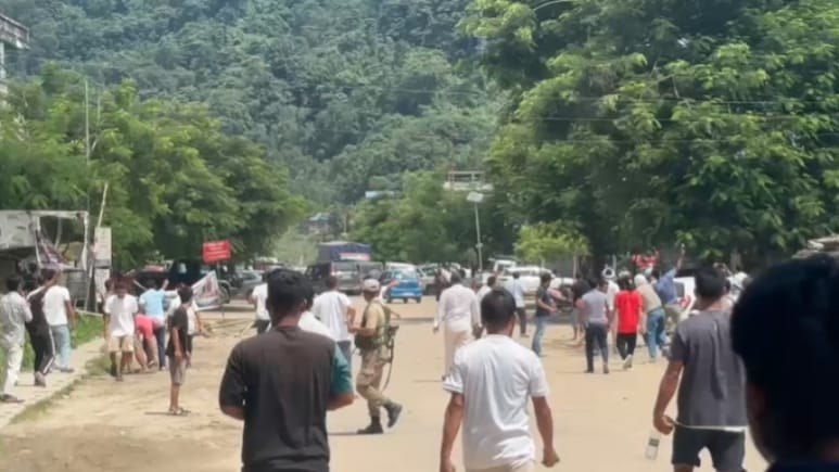Assam-Arunachal Border Tense Amid Student Body's Protest, Cops Open Fire To Disperse Crowd