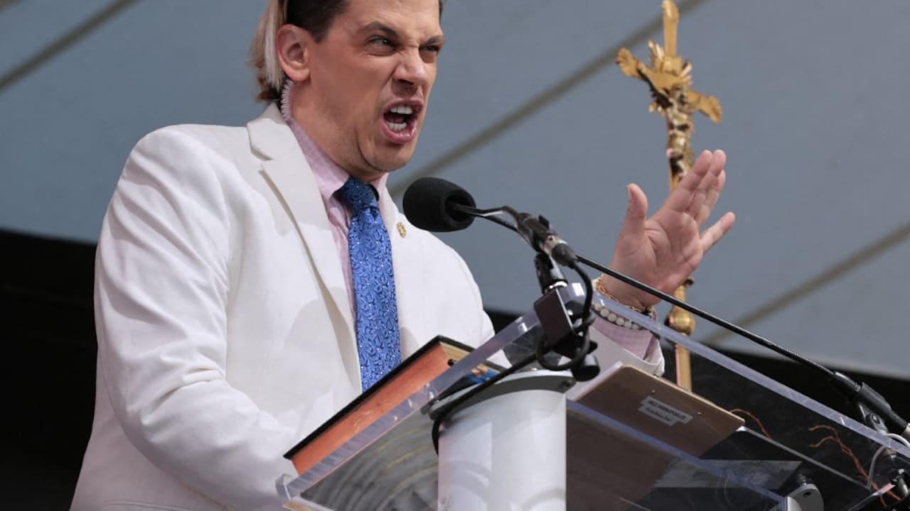 Far-Right British Provocateur Arrested By US Immigration Agents