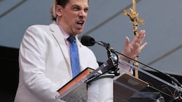 Far-Right British Provocateur Arrested By US Immigration Agents