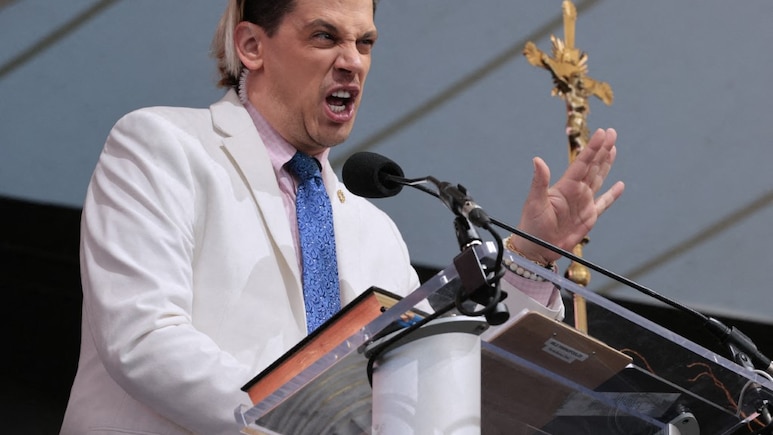 Far-right British Provocateur Arrested By US Immigration Agents