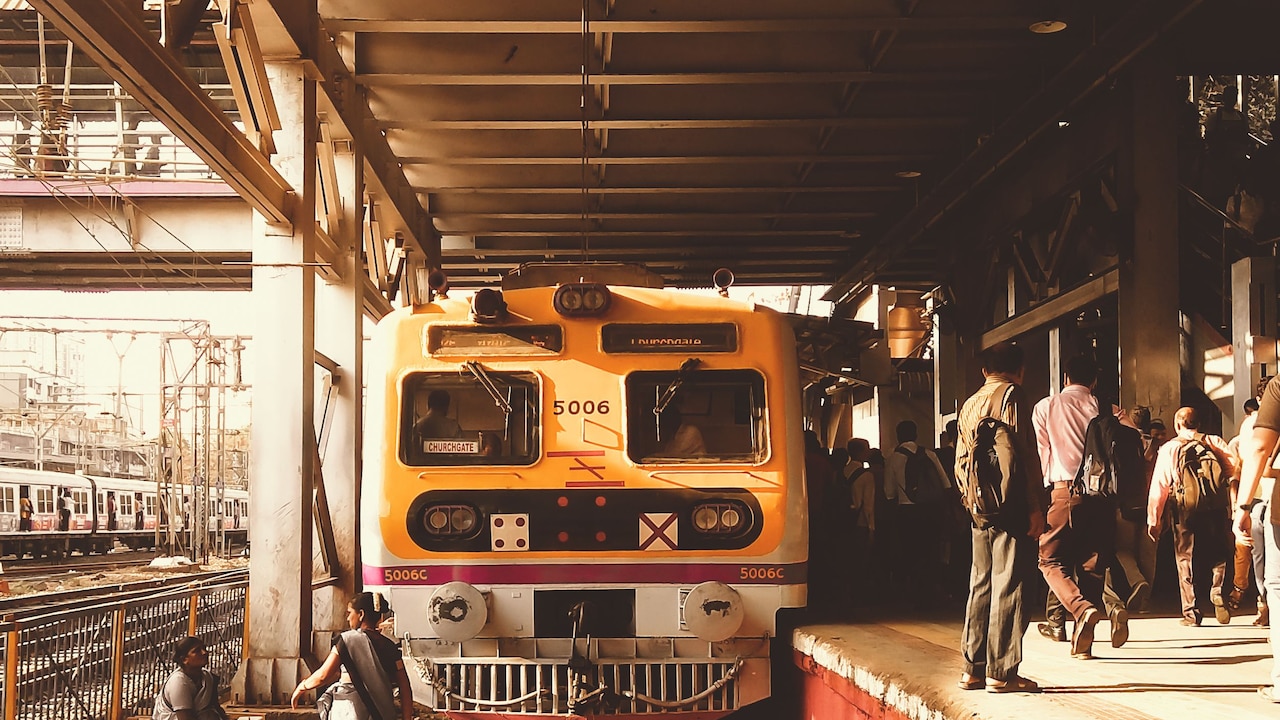 Mumbai Shocker! TC Assaulted At Andheri Railway Station For Demanding Valid Ticket
