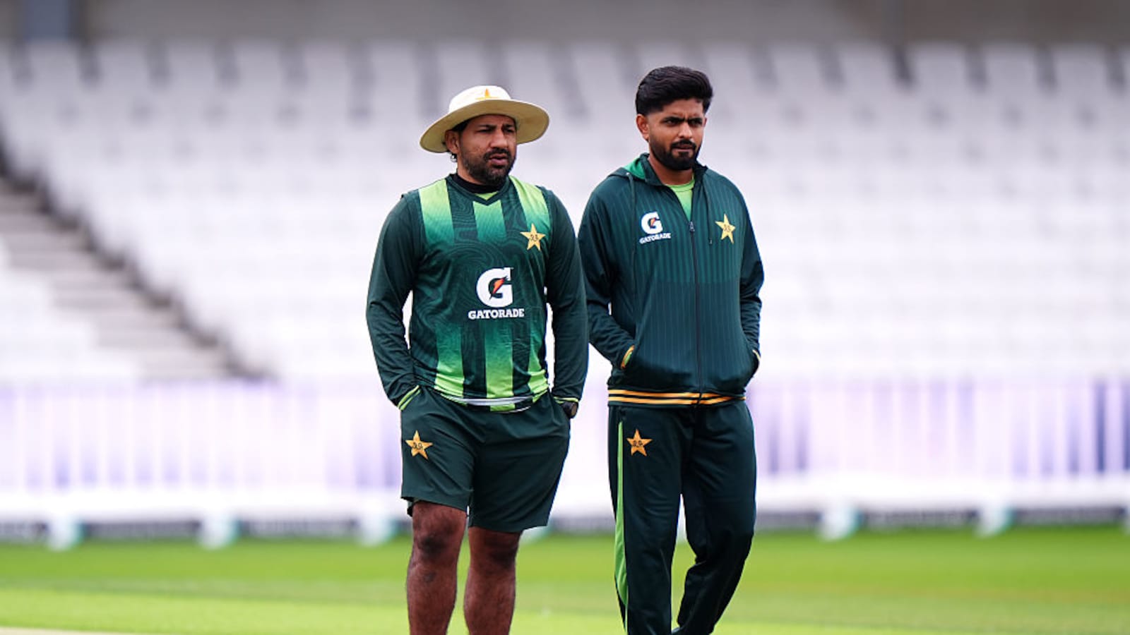 Pakistan Team Members Watch Imran Khan Interview At Lords As Coach Sarfaraz Ahmed Plays Dumb