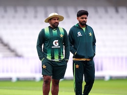 Pakistan Team Watches Imran Khan Interview As Sarfaraz Ahmed Remains 'Clueless'