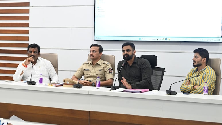 Pune News: 24 तास काम अन् पर्यायी मार्ग! चाकणमधील रस्ते दुरुस्तीबाबत प्रशासनाने काय घेतला निर्णय? वाचा...