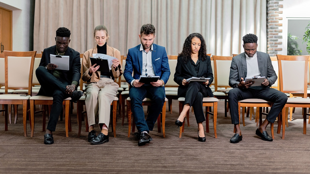 Company Can't Hire New Workers After Ex-Employees Leave Negative Reviews Online: 'This Is Karma'