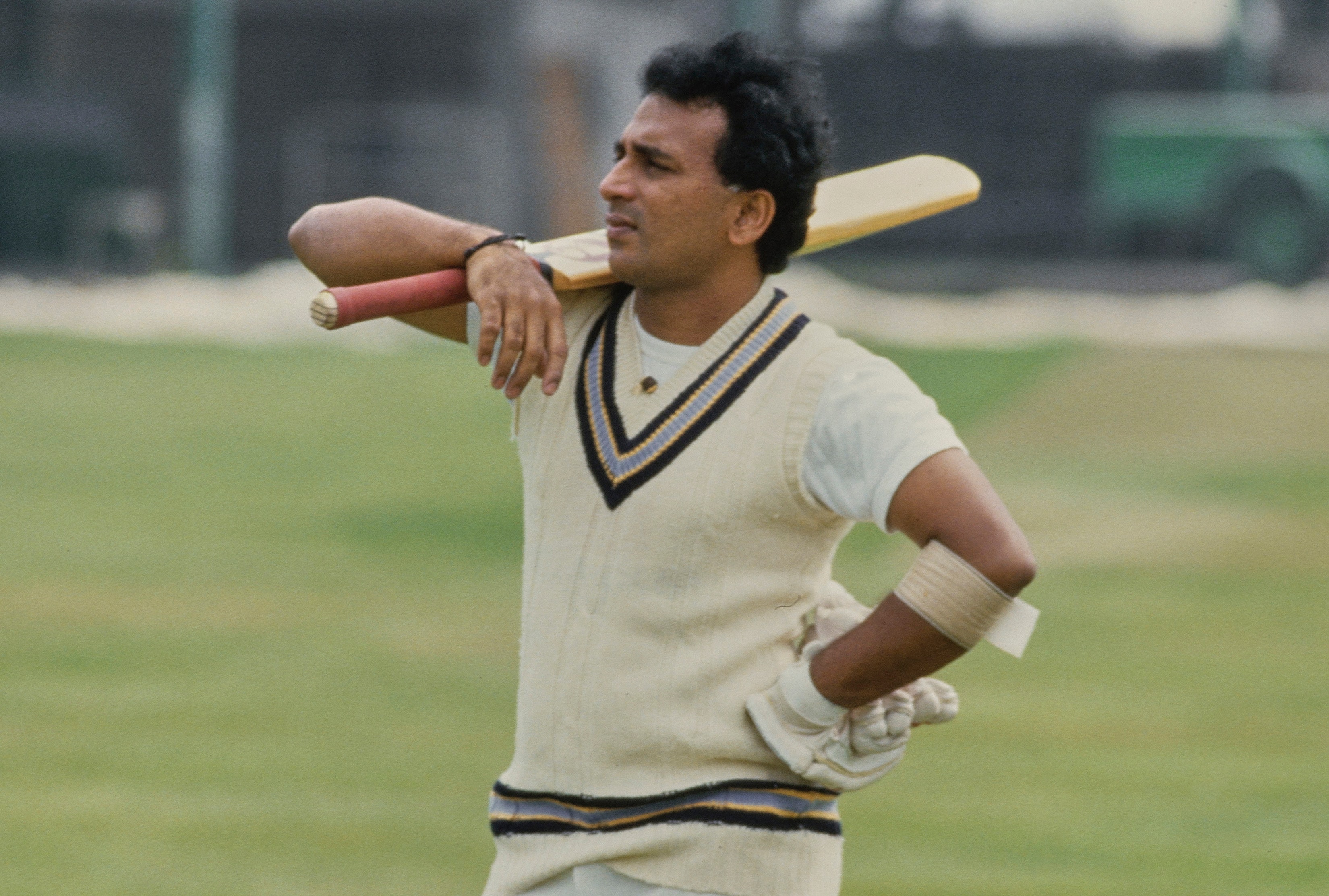 Sunil Gavaskar switches to left-handed batting to avert defeat in Ranji Trophy