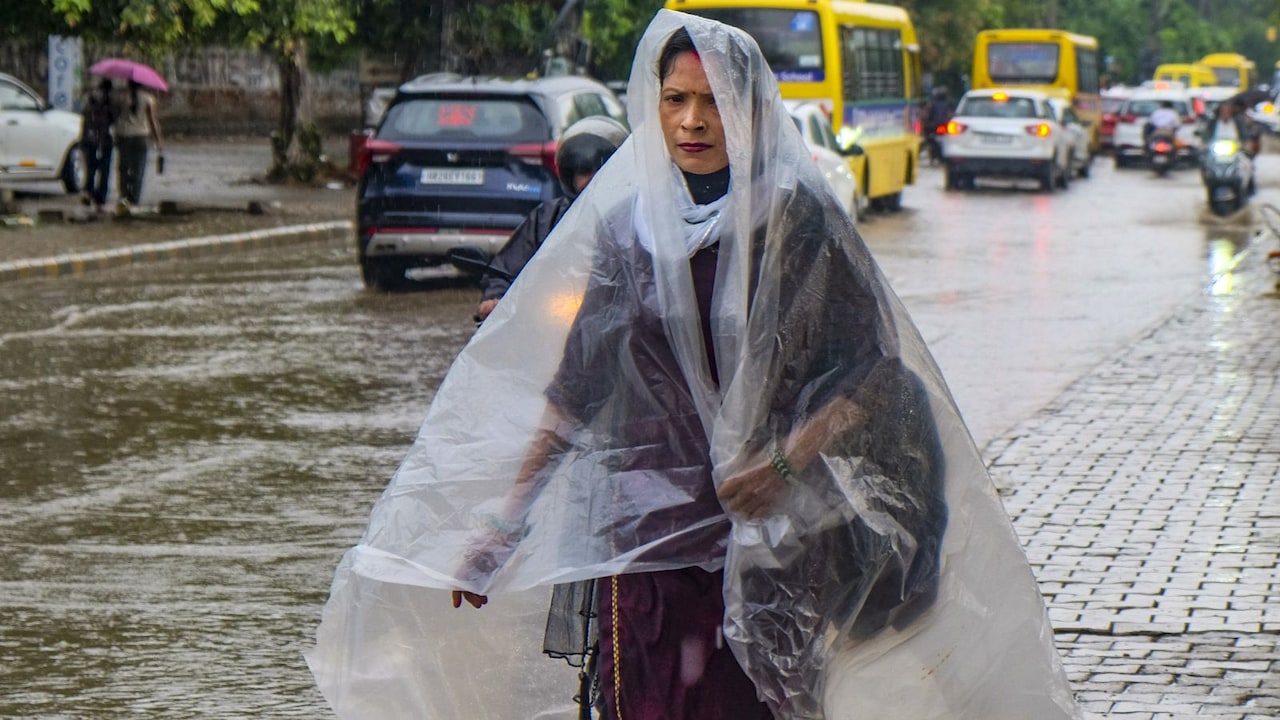 Video: Gurugram Submerged After Rain, Commuters Wade Through Waterlogged Streets