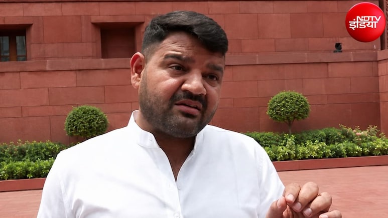 'पूरी कांग्रेस शामिल थी, सभी के मुंह पर तमाचा', यौन शोषण मामले में पिता के बरी होने पर बोले बेटे करण भूषण