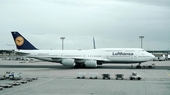Lufthansa Shares Dive 10% After Q2 Profit Halves, 2026 Forecast Trimmed On Iran War Fears