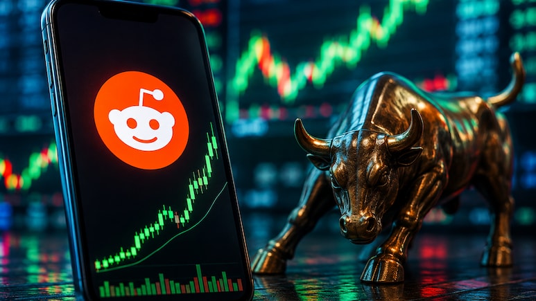 Reddit Stock Pops 13% Before Wall Street's Opening Bell: Buy, Sell, Or Hold?