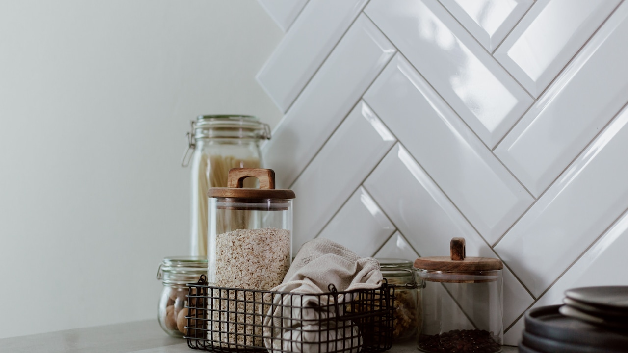 7 Kitchen Organisers For Oils, Spices And Everyday Essentials 7 Kitchen Organisers For Oils, Spices And Everyday Essentials