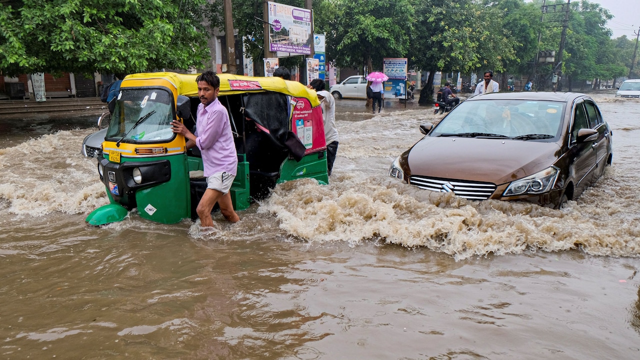 Weather Today Live Updates: Rain Turns Delhi Roads Into Choke Points, 81 Waterlogging Complaints