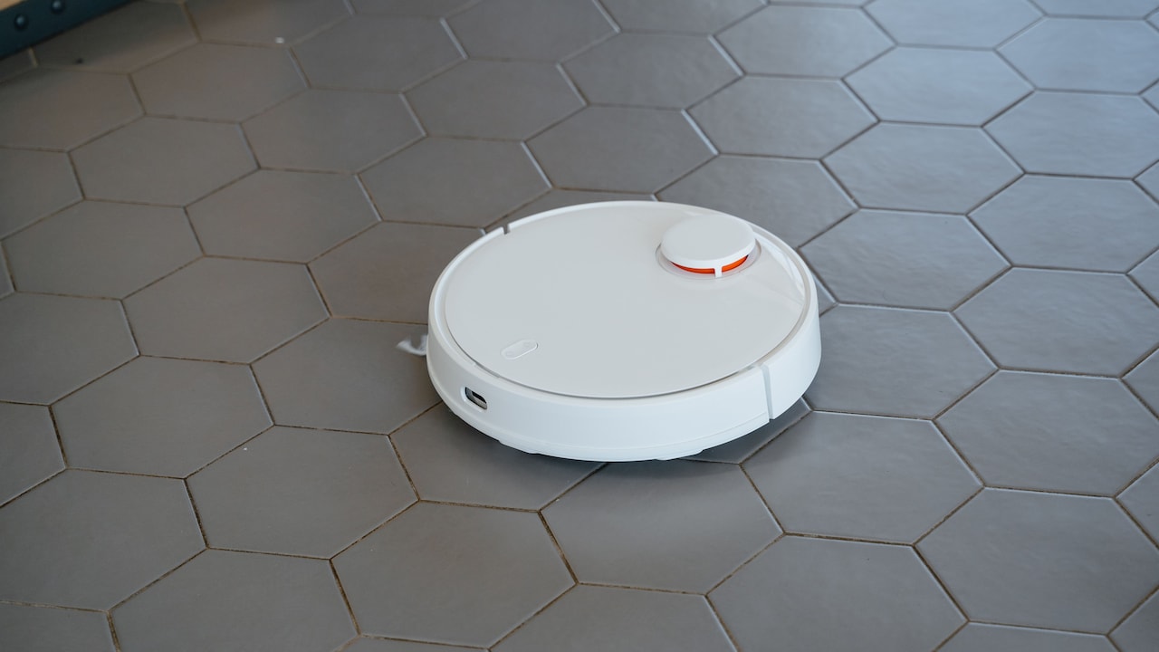 7 Robot Vacuums For Everyday Dust And Hard Floors