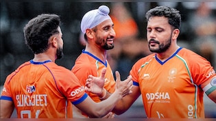 India vs Pakistan LIVE Score:  रोमांचक मैच में भारत ने पाकिस्तान को 5-3 से हराकर सेमीफाइनल की रेस से किया बाहर
