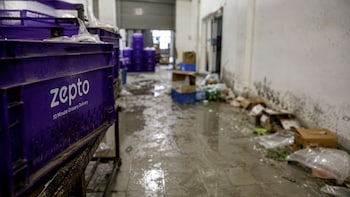 Zepto Warehouse Raided Near Bengaluru: Health Officials Flag 'Extremely Unhygienic' Conditions
