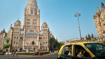 Marathi Language Row: Four App-Based Cab Drivers Challenge Government Order, Seek Immediate Stay