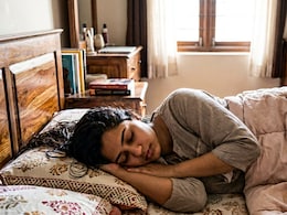 Can Sleeping With Wet Hair Make You Sick? A Doctor Explains What Really Happens