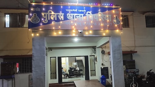 नर्मदापुरम में मूंग खरीदी में भ्रष्टाचार: 10 दिन में 3 सर्वेयरों पर FIR, रिश्वत का वीडियो वायरल होने पर एक्&zwj;शन