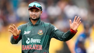पूर्व बांग्लादेशी कप्तान शाकिब अल हसन के घर पेट्रोल बम से हमला, शेख हसीना के कार्यक्रम में ऑनलाइन हुए थे शामिल