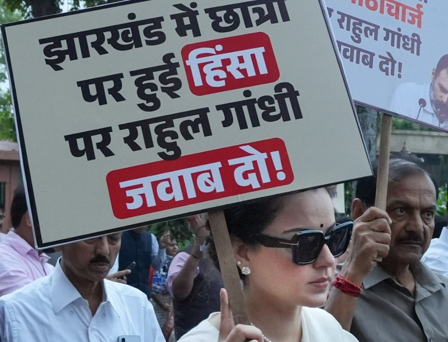 BJP MP Kangana Ranaut in a protest against the brutal police action on job aspirants in Jharkhand BJP MP Kangana Ranaut in a protest against the brutal police action on job aspirants in Jharkhand