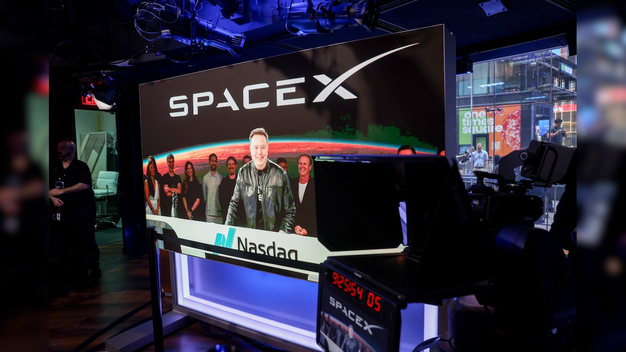 SpaceX's AI Splurge Puts a Damper on Debut Earnings After IPO; Shares Fall 7%