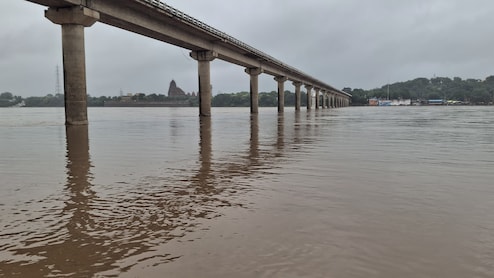 MP में मानसून का सबसे स्ट्रॉन्ग सिस्टम, 5 जिलों में बाढ़ का खतरा, भोपाल-गुना और खंडवा में स्कूल बंद