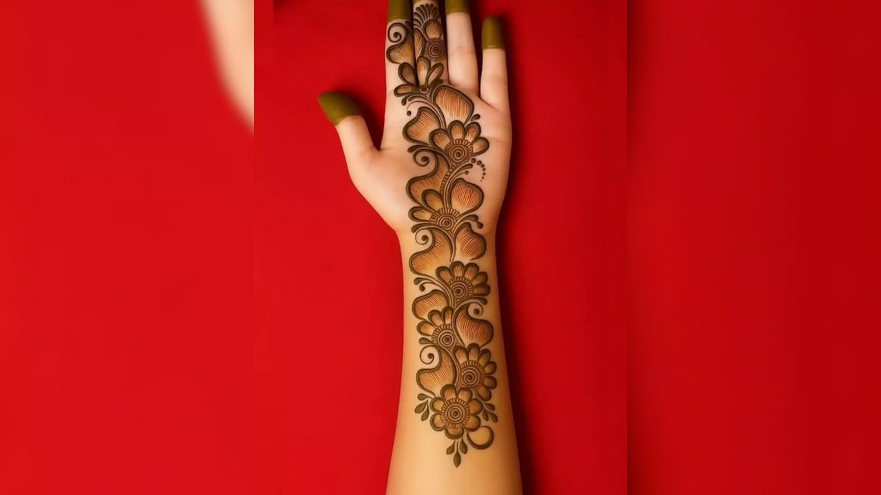(Photo Credit: @priya_mehndi_art__/Instagram)