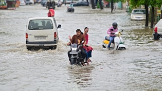 उमस भरी गर्मी फुर्र होगी, सावन में आज मौसम फिर मारेगा पलटी, दिल्ली-यूपी से उत्तराखंड तक 14 राज्य में IMD अलर्ट
