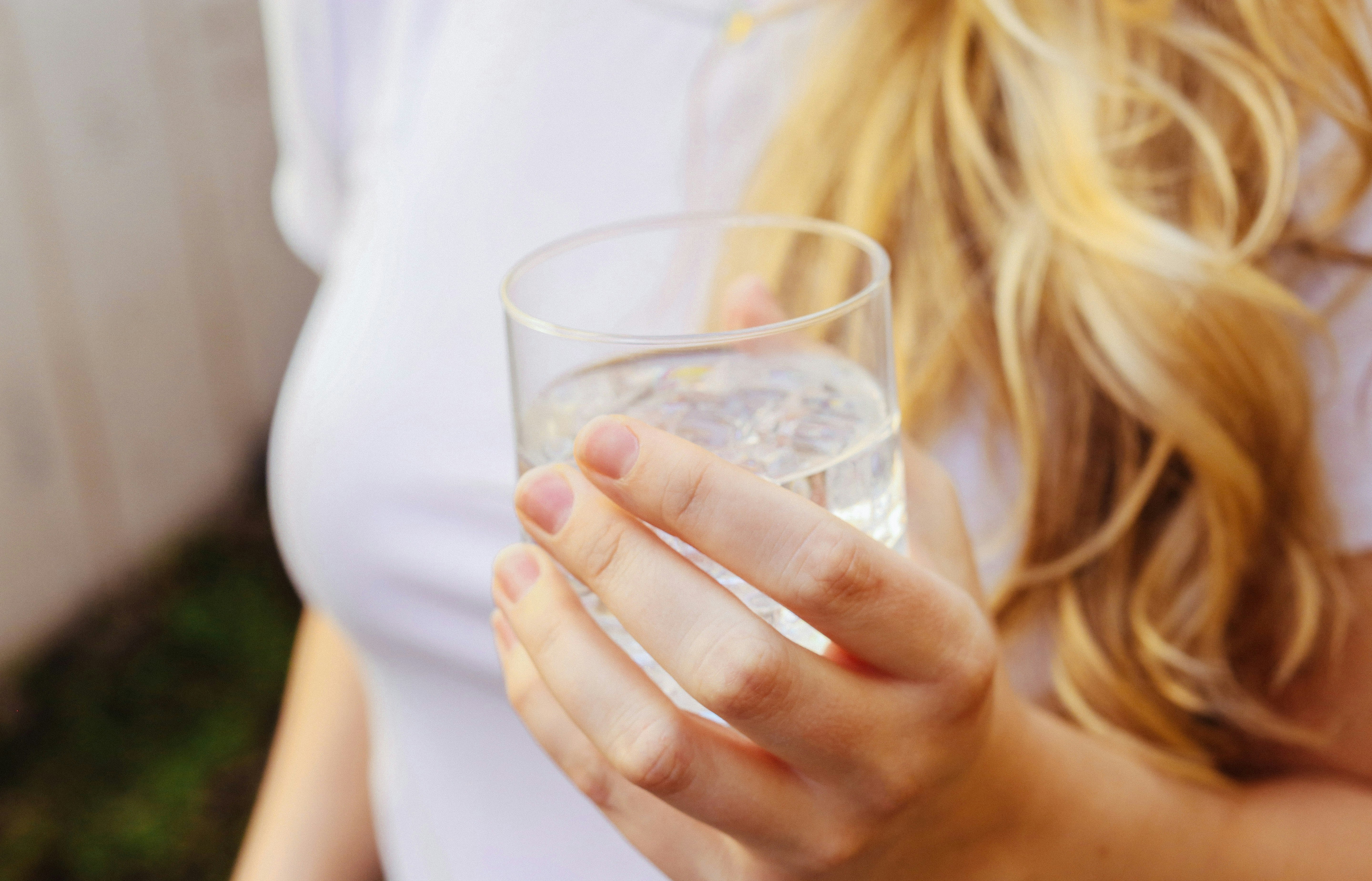 Woman Develops Brain Disorder After Water-Only Diet: 'Walks Like A Penguin'