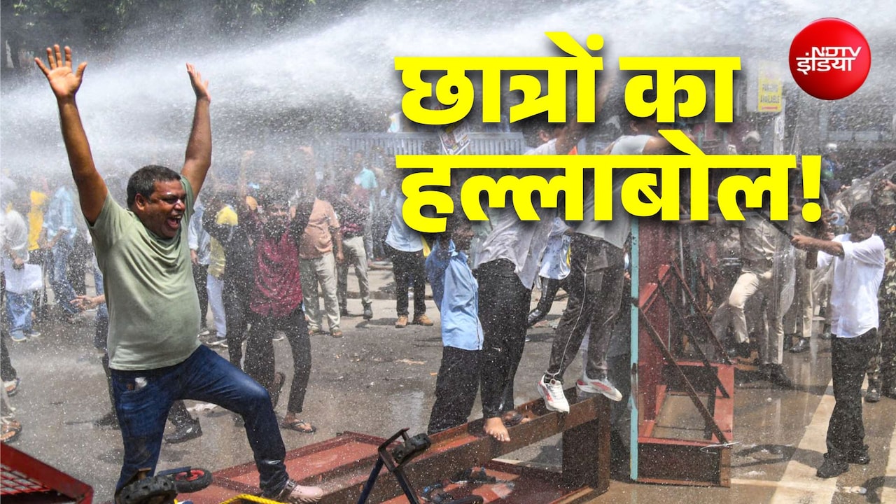 सिस्टम में खामियां... जामिया, IIT और पुणे समेत देश कई शहरों में छात्रों का हल्लाबोल!