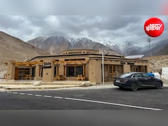 BRO Cafe: पैंगोंग जाते वक्त 13,862 फीट पर मिलेगा ये अनोखा Cafe, क्या आपने सुना है 'कैफे हिमांक' का नाम? जानें पूरा रूट