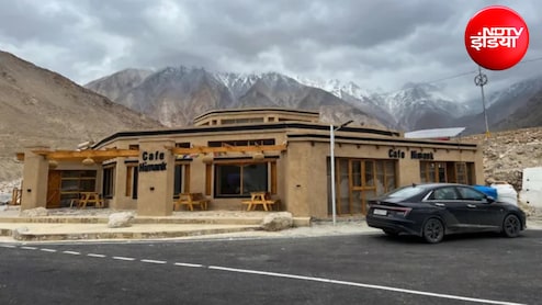 BRO Cafe: पैंगोंग जाते वक्त 13,862 फीट पर मिलेगा ये अनोखा Cafe, क्या आपने सुना है 'कैफे हिमांक' का नाम? जानें पूरा रूट