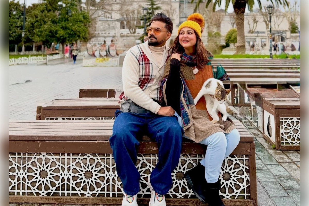 Hina Khan Opens Up About Toughest Phase Of Her Cancer Journey: "I Asked Rocky To Marry Someone Else"